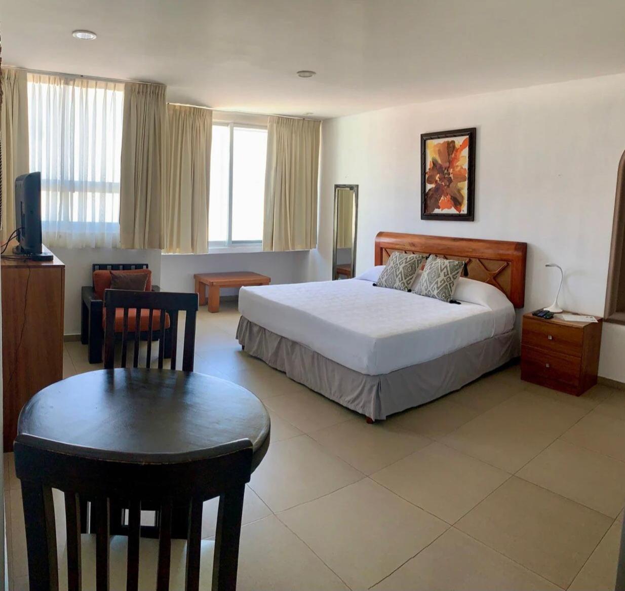 Banderas Suites Бусеріас Екстер'єр фото