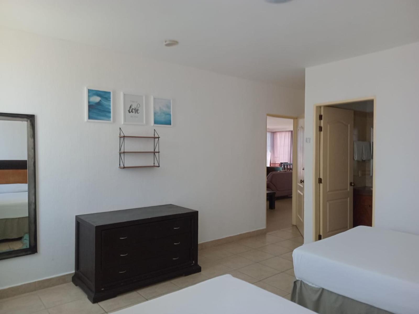 Banderas Suites Бусеріас Екстер'єр фото
