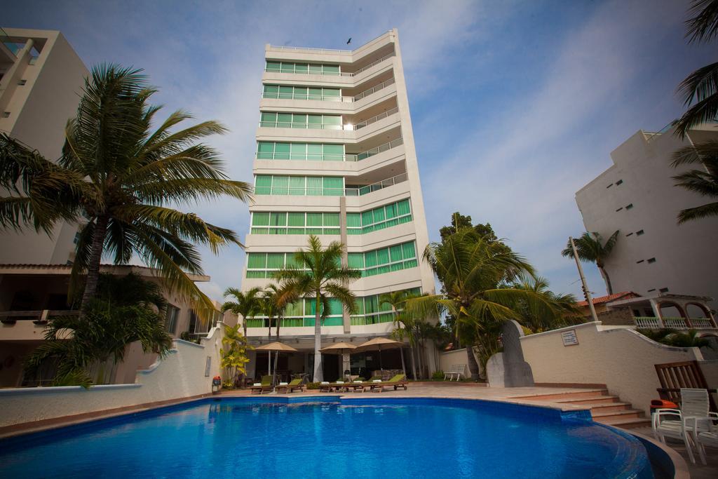 Banderas Suites Бусеріас Екстер'єр фото