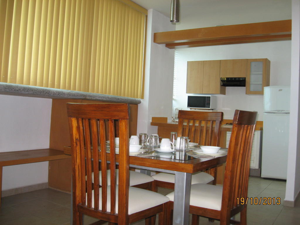 Banderas Suites Бусеріас Номер фото